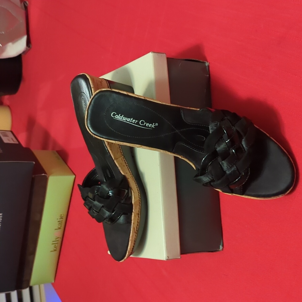 Coldwater Creek size 10 Sapphire black wedge slides